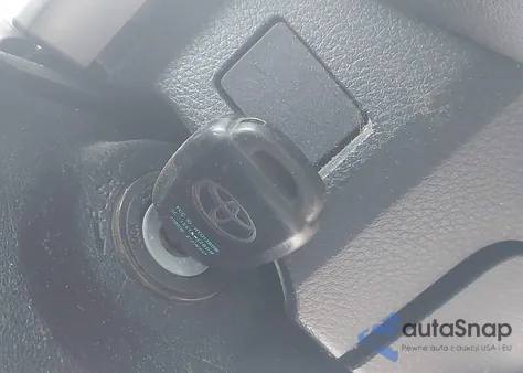 2013 Toyota Rav4 Xle z USA, uszkodzony, nr VIN JTMRFREV4D5008027